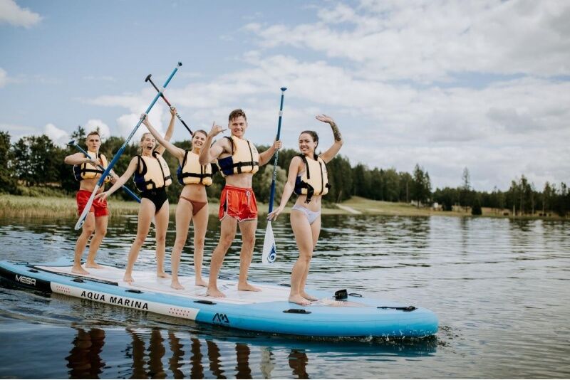 Поездка с друзьями на SUP на озере Алаукстс
