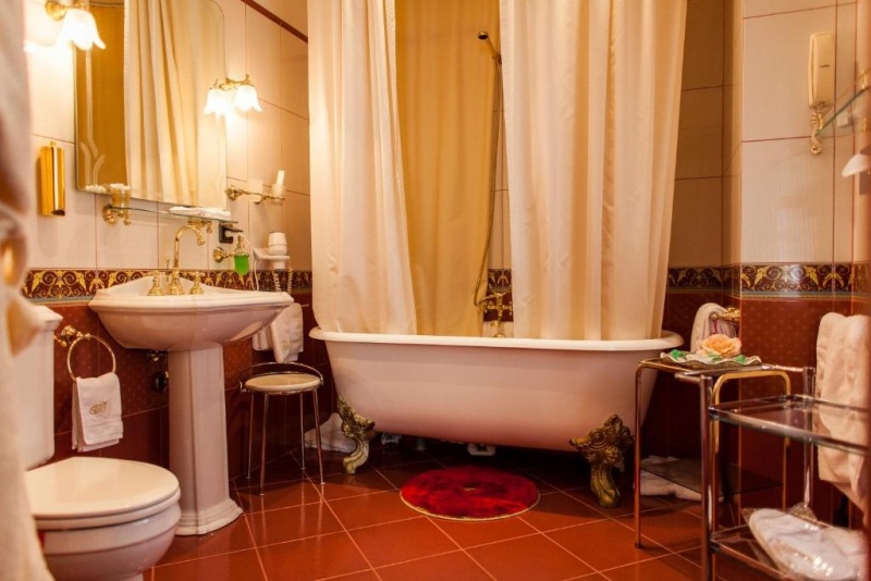 Rubīna nakšņošana ar SPA centra apmeklējumu "TB Palace Hotel & SPA"