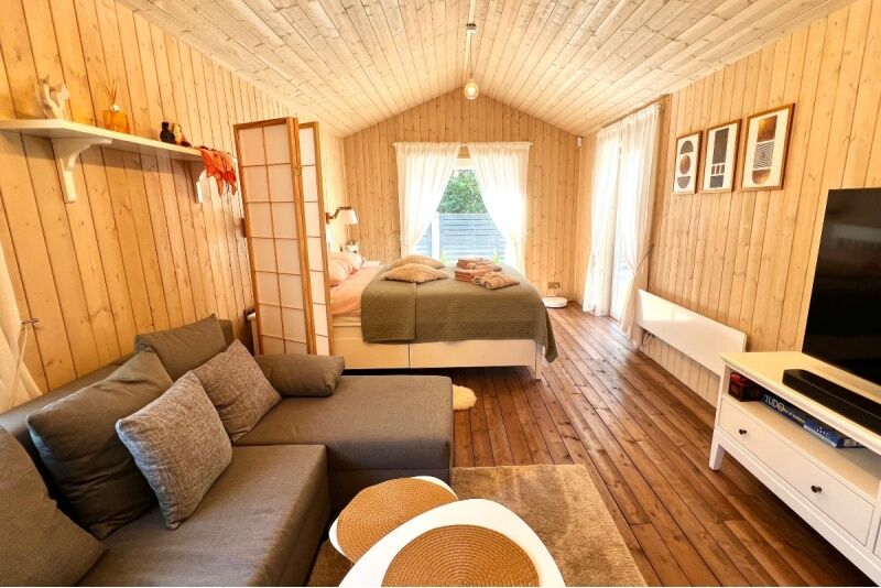 Уютный двухдневный отдых с сауной, террасой и барбекю в романтической резиденции "Nandi Rezidences"