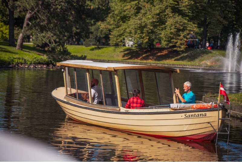 Прогулка на кораблике по Рижскому каналу и Даугаве «Панорамный рейс по Старому городу»