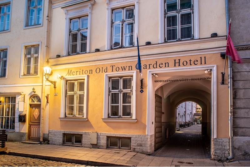 Romantikas pakete Meriton Old Town Garden viesnīcā, Tallinā