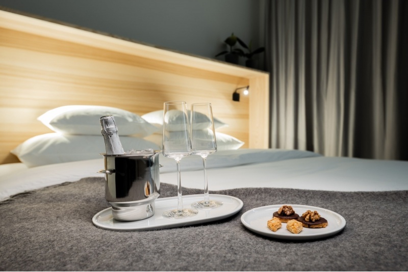 Ночёвка и освежающие напитки в отеле „OTTO Hotel & Sun“