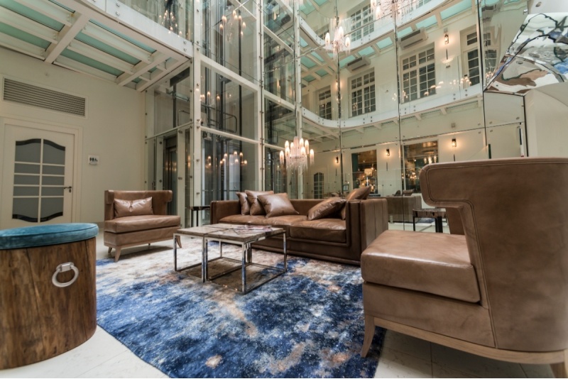 Роскошная ночёвка с видом на площадь Ливу и завтраком в отеле Relais Le Chevalier