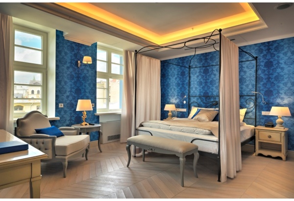 Отдых с очарованием Старой Риги и завтраком в отеле Relais Le Chevalier