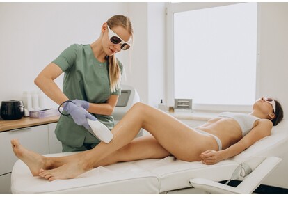 Процедура лазерной эпиляции для женщин – глубокое бикини + голени и колени
