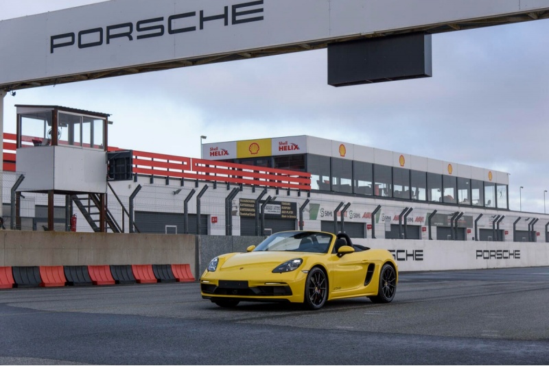Экстремальная поездка «3 круга» на Porsche 718 Boxster GTS 4.0 в Пярну
