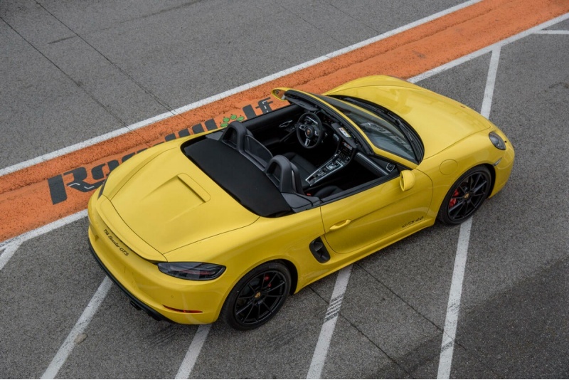 Подарочная поездка «3 круга» на Porsche 718 Boxster GTS 4.0 в Пярну