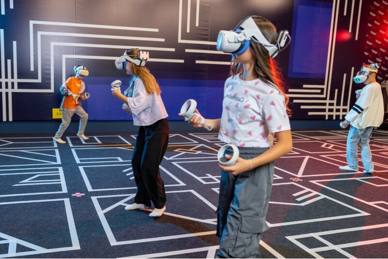 Приключение виртуальной реальности «Another World VR Арена Рига» в выходные