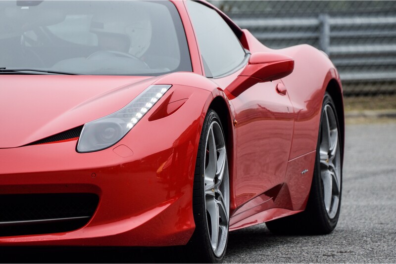 Поездка на Ferrari 458 в Каунасе на кольце Нямунаса