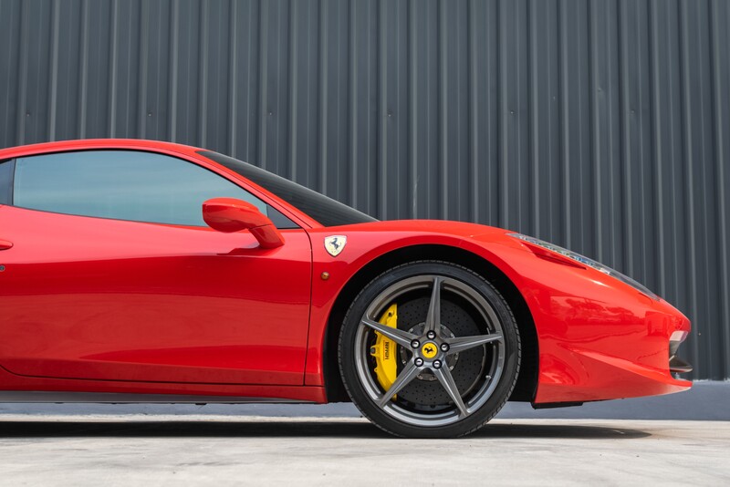 Izbrauc ar Ferrari 458 pa pilsētas ceļiem Viļņā, Kauņā vai Klaipēdā
