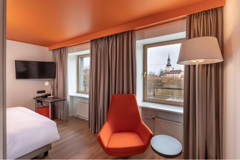 Мини-отпуск для двоих в Park Inn by Radisson Meriton Conference & Spa Hotel Tallinn