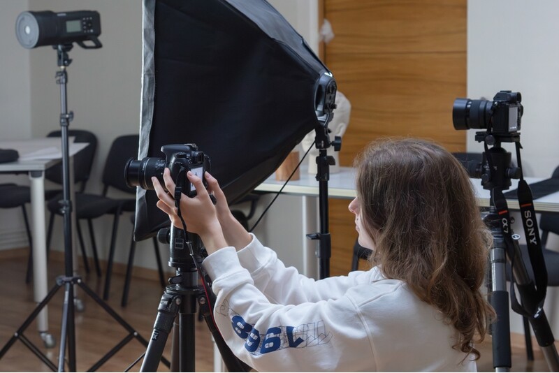 1. līmeņa fotokursi "AT Foto" fotostudijā