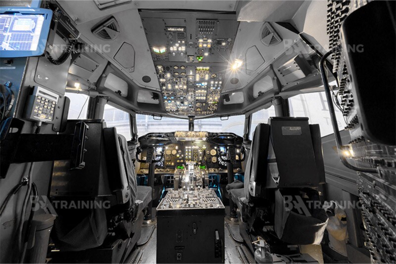 Пилотирование реалистичного авиасимулятора Boeing 737 в Вильнюсе