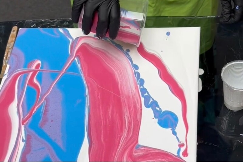 Glezna  FLUID ART tehnikā – meistarklase 1 personai