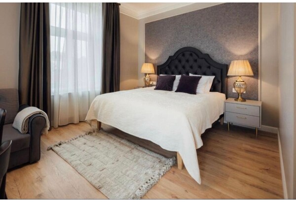 Nakšņošana LUX numurā Apathotel „Amella“ ar ķermeņa un sejas masāžu pārim