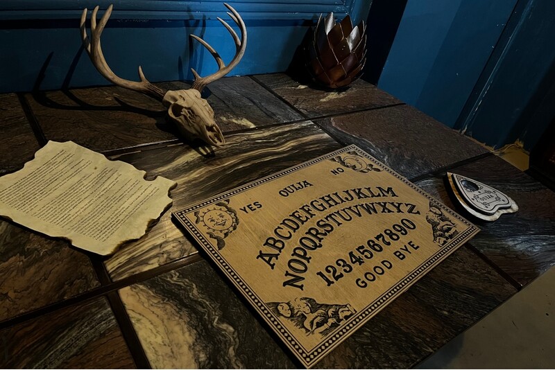 Квест-игра "Ouija: Доска Дьявола" — мистическое приключение в самом центре Риги