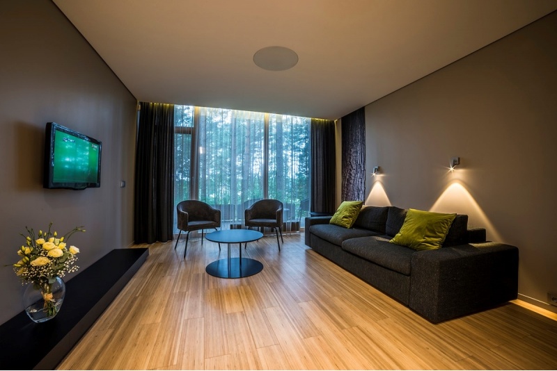 Ночь с ужином для семьи в «TonyResort»