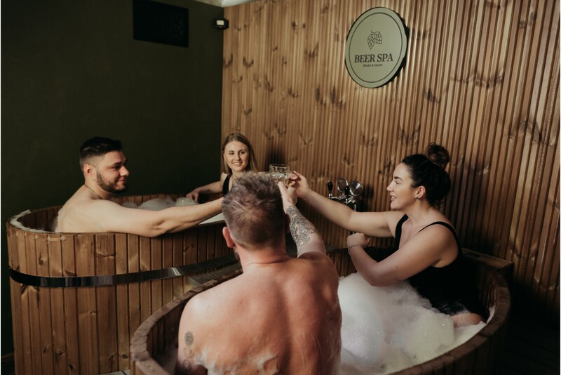 Alus SPA procedūra VIP istabā ĄŽUOLAS „BEER SPA“ Viļņā