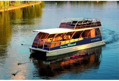 Познай красоту Тракайского озера вместе с „Holiday-boat“