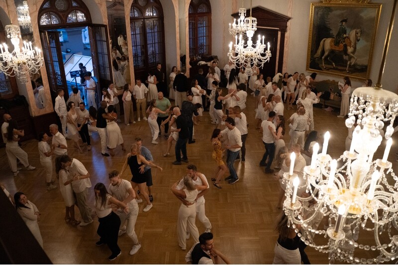 Индивидуальные уроки танца бачата в студии "Bachata Riga"
