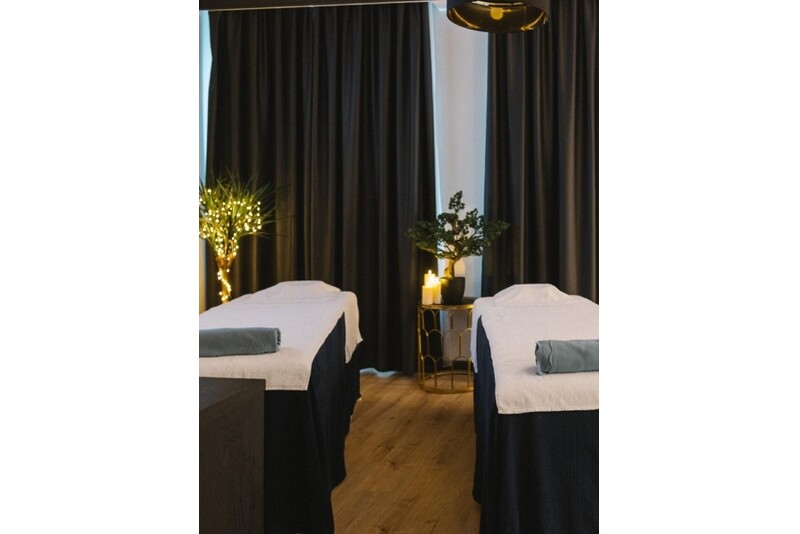 Romantisks rituāls pārim ar ķermeņa masāžu un sejas SPA