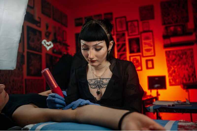 Подарочная карта профессиональной студии татуировки и пирсинга «VEAN TATTOO»