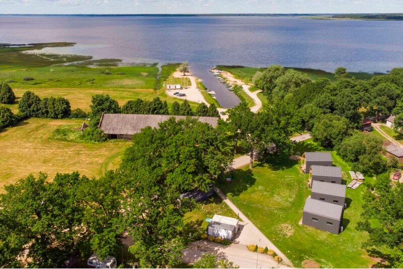 Отдых для двоих в доме отдыха „LUCKY LAKE“ от „Vidzemes laivu“ у озера Буртниеку