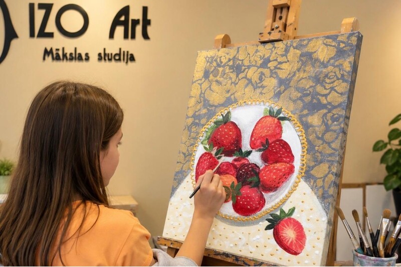 Абонемент на занятия искусством для ребёнка в художественной студии «IZO Art»