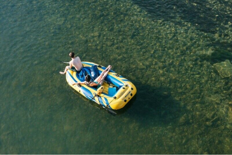 Спокойная водная прогулка по реке Гауи на четырехместной надувной лодке