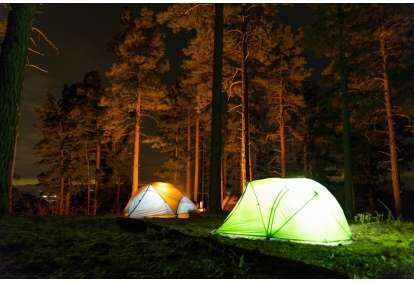 Отдых на природе - место палатки в комплексе отдыха "Starp debesīm un zemi"