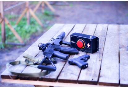 Vienas stundas lāzertag spēle vienai personai no "GUNSnLASERS" Rīgā