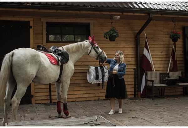 Vispārēji atveseļojošas jāšanas nodarbību kurss "Fit Ride"