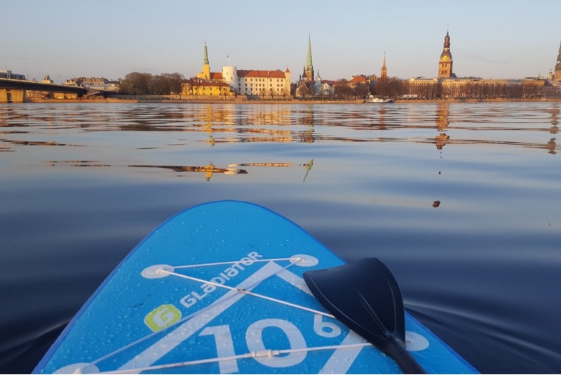 Отдых на надувных досках SUP в центре Риги от "SUP24.lv"