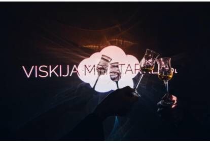 Online viskija meistarklase no "Mākonis cocktails & design" Rīgā
