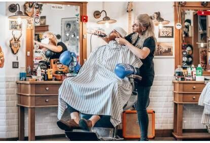 Профессиональная коррекция бороды в "Knockout Barber Shop" в Елгаве