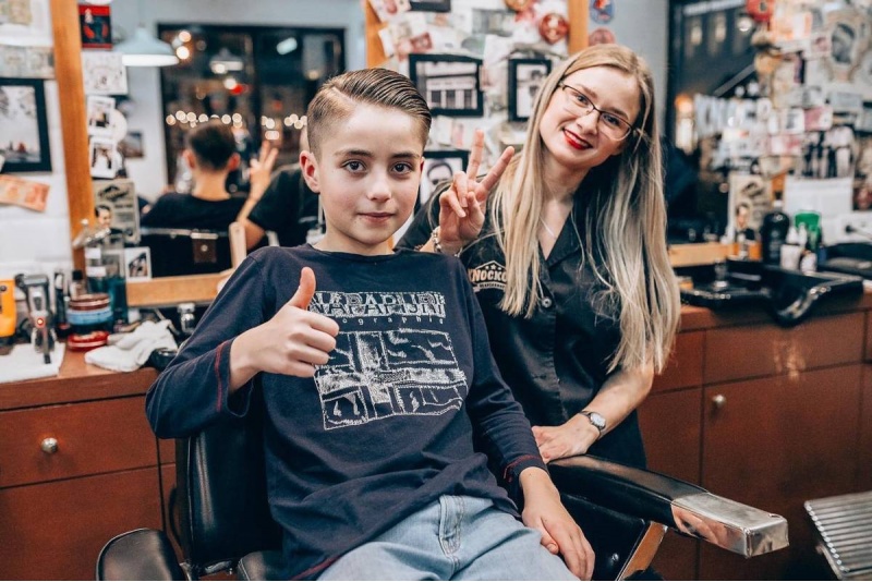 Gados jauno džentelmeņu matu griezums Knockout Barber Shop Jelgavā