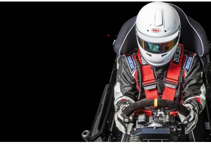 Iejūties profesionāla autosportista lomā - autosporta simulators Biķernieku kompleksa sporta bāzē