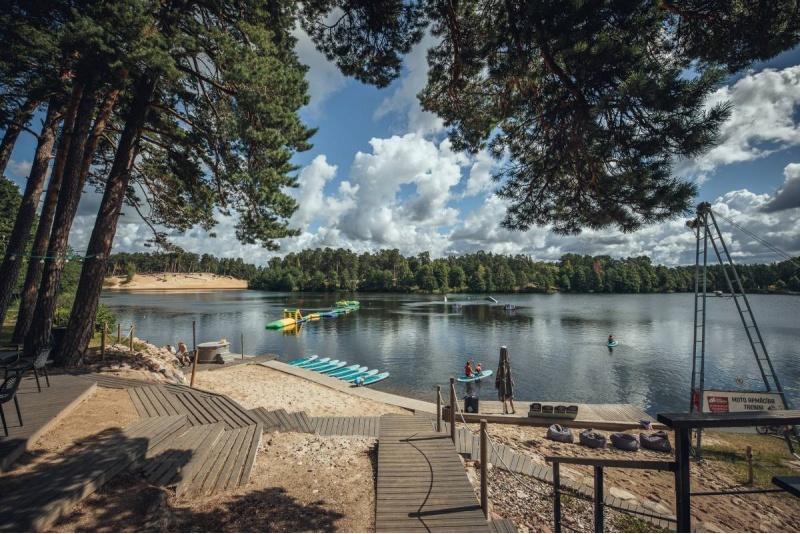 Увлекательный отдых с вейкбордом в парке активного отдыха "BB wakepark" в Лиепае