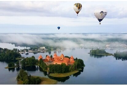 Skrydis oro balionu virš Trakų su „Oreivystės centro“ oreiviais
