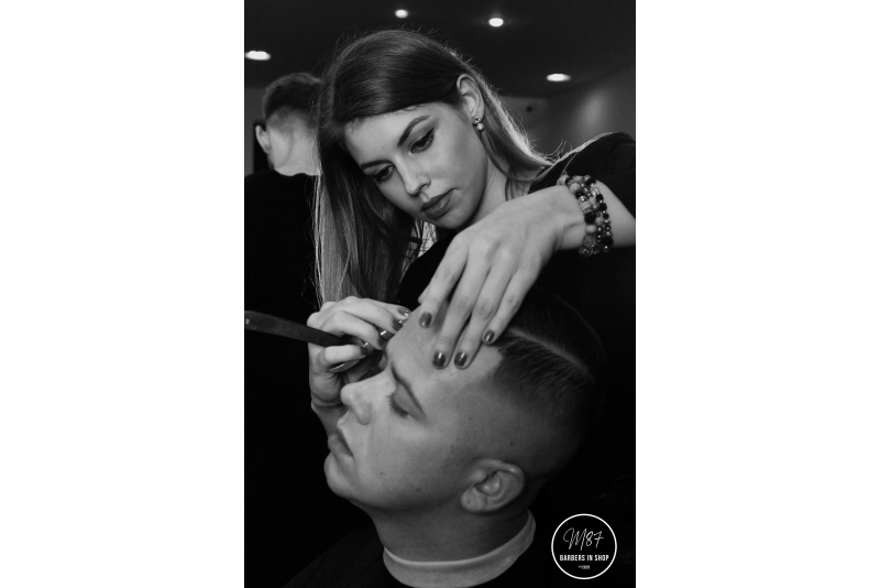 Подарочная карта на услуги и продукцию „M87 Barbershop“