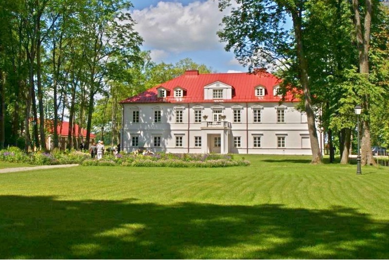 Nakšņošana ar SPA un muižas šefpavāra desertu diviem “Bistrampoles muižā”