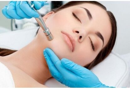 Sejas ādas attīrīšana - dermobrāzija un RF liftings sejai